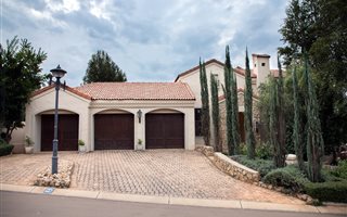 4 Bedroom House in Mooikloof Gardens