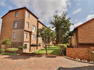 1 Bed Apartment in Hazeldean (Silverlakes Surroundings)