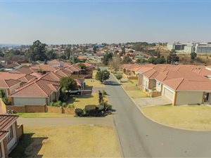 3 Bedroom Simplex in Rewlatch