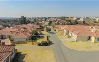 3 Bedroom Simplex in Rewlatch