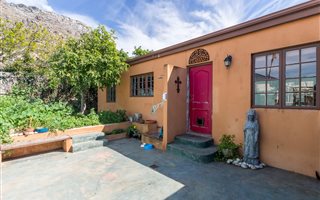 4 Bedroom House in Lakeside