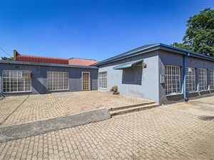 230 m² Commercial space in Springs Central