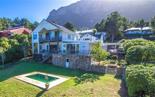5 Bedroom House in Hout Bay and surrounds