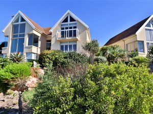 4 Bed House in Nautilus Bay