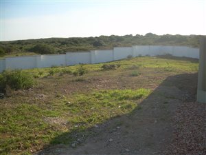 588 m² Land available in Still Bay West