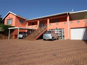 4 Bed House in Sea View