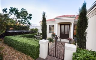 3 Bedroom House in Dennegeur