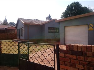 3 Bed House in Lenasia South