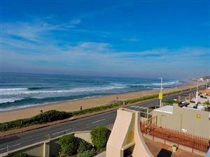 3 Bed Apartment in Umdloti Beach