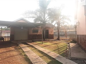 3 Bed House in Hyde Park