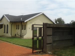 3 Bed House in Bonanne