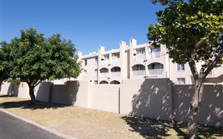 2 Bedroom Apartment in Blouberg Sands