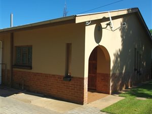 4 Bed House in Rietfontein