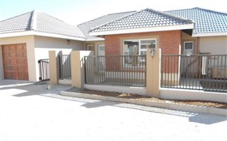 3 Bedroom Townhouse in Lilyvale