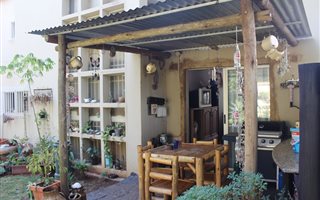 2 Bedroom Duplex in Meyerspark