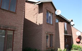 2 Bedroom Townhouse in Mayberry Park