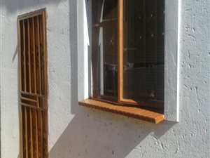 1 Bedroom Garden Cottage in Lenasia South