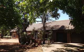 4 Bedroom House in Lephalale (Ellisras)