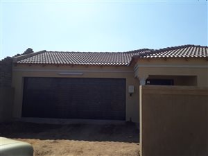 4 Bed House in Golden Gardens