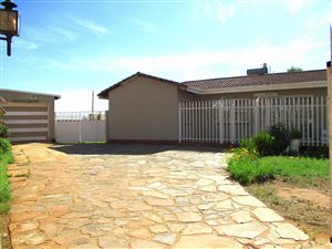 3 Bed House in Lenasia