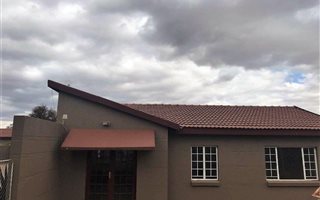 12 Bedroom Townhouse in Chroom Park