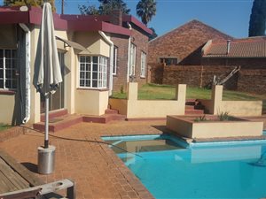 4 Bed House in Overkruin