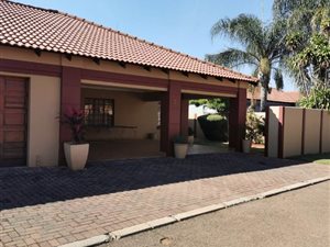 4 Bed House in Heatherdale