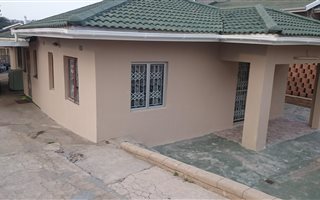 3 Bedroom House in Centenary Park