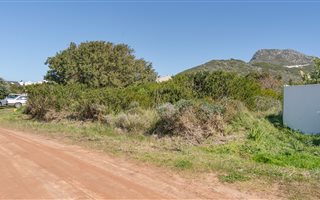 600 m² Land available in Bettys Bay