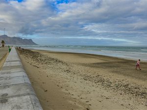 1 Bed Apartment in Strand North