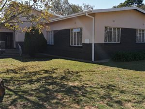 3 Bed House in Roosheuwel