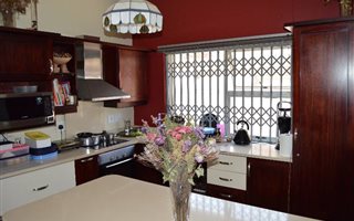 4 Bedroom House in Mayfair West