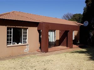 2 Bed Townhouse in Grobler Park
