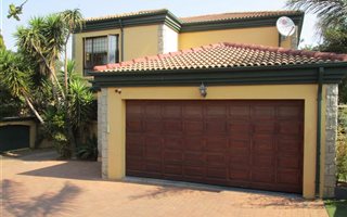 3 Bedroom Cluster in Fourways Gardens