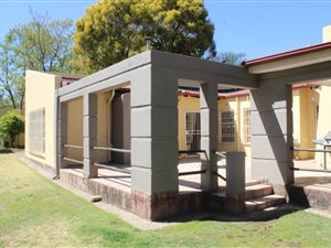 4 Bed House in Brackendowns
