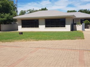 802 m² Commercial space in Top Town