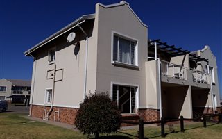 2 Bedroom Townhouse in Brentwood Park