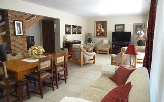 3 Bedroom Townhouse in Arboretum