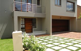 3 Bedroom House in Dainfern