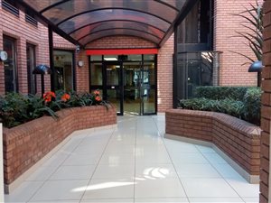 201 m² Office Space in Hatfield