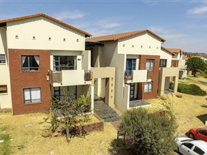 1 Bed Apartment in Jackal Creek Golf Estate