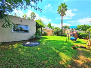 4 Bed House in Kensington B