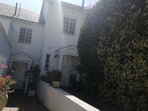 3 Bed Cluster in Benmore Gardens