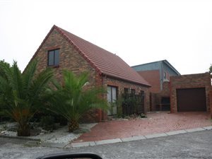 4 Bedroom Townhouse in George Central