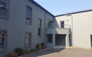 87 m² Office Space in Amanzimtoti