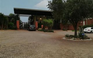 2 Bedroom Townhouse in Glenvista