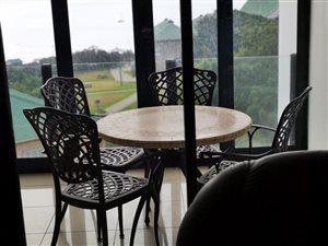 2 Bed Flat in Mossel Bay Central
