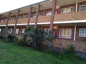 2 Bed Apartment in Driehoek