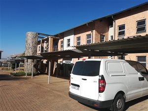 59 m² Commercial space in Hazeldean (Silverlakes Surroundings)