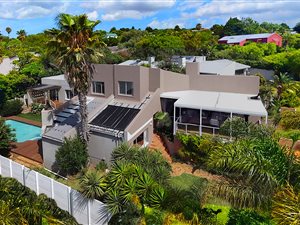 4 Bed House in Protea Valley